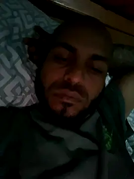 islandvybee55 online show from 31, 10, 2025