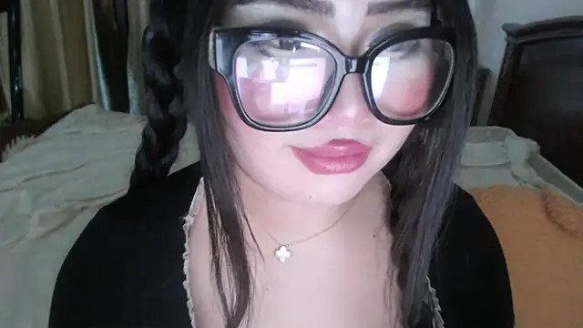 Snapshot of cutie_sakura chatting on 1, 3, 2025 cutie sakura online show from 1, 3, 2025