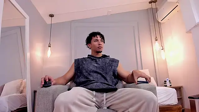 Snapshot of Dominick_star chatting on 19, 9, 2025 Dominick star online show from 19, 9, 2025