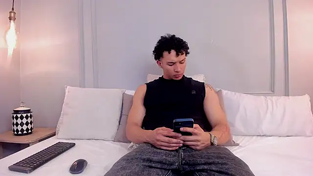 Dominick star online show from 20, 12, 2025