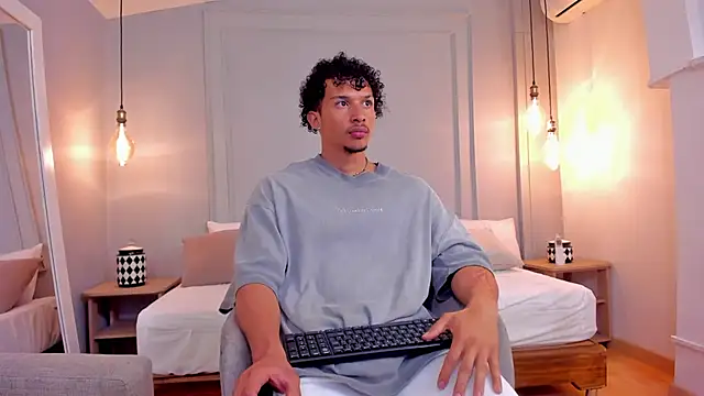 Dominick star online show from 12, 2, 2026