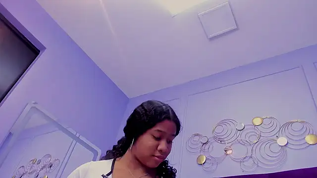 Sofi Fox  online show from 24, 1, 2025