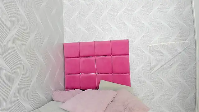Snapshot of natalia_aguirre1 chatting on 10, 1, 2025 natalia aguirre1 online show from 10, 1, 2025