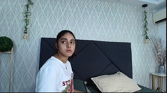 natalia aguirre1 online show from 13, 11, 2025