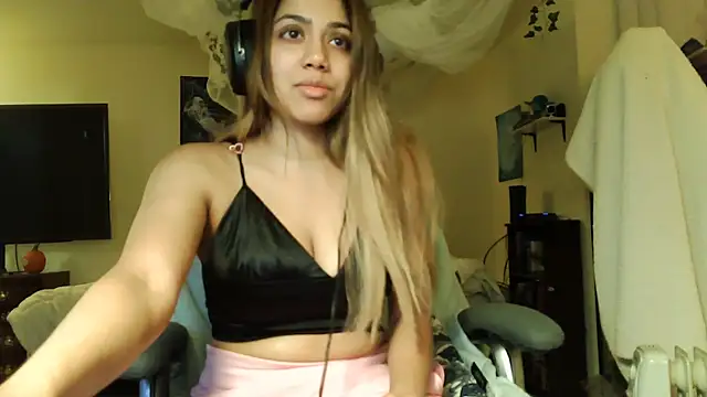 Snapshot of PolinaLoveX chatting on 3, 12, 2024 PolinaLoveX online show from 3, 12, 2024