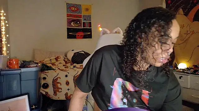 loveluna8 online show from 13, 2, 2025