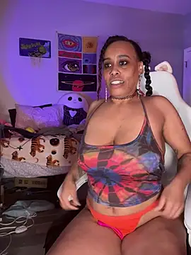 loveluna8 online show from 4, 3, 2025