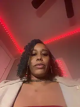 loveluna8 online show from 31, 10, 2025