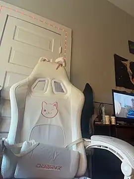 loveluna8 online show from 3, 3, 2026