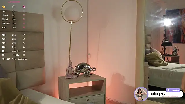 lexiee grey  online show from 17, 11, 2025