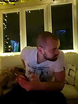 Snapshot of Bigone_Cro chatting on 21, 12, 2025 Bigone Cro online show from 21, 12, 2025