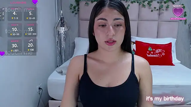 Snapshot of Alaya_cute chatting on 10, 12, 2024 Alaya cute online show from 10, 12, 2024
