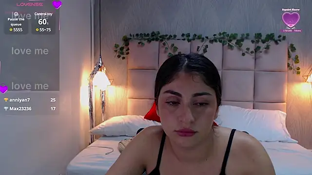 Snapshot of Alaya_cute chatting on 11, 12, 2024 Alaya cute online show from 11, 12, 2024