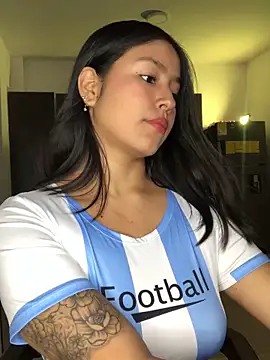 Snapshot of EmmaRossem chatting on 20, 12, 2025 EmmaRossem online show from 20, 12, 2025