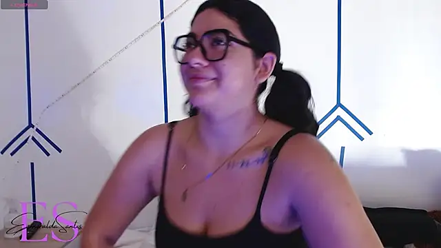 Snapshot of EsmeraldaSantoss chatting on 7, 1, 2025 EsmeraldaSantoss online show from 7, 1, 2025