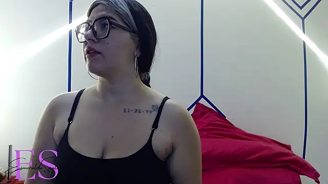 Snapshot of EsmeraldaSantoss chatting on 12, 2, 2025 EsmeraldaSantoss online show from 12, 2, 2025