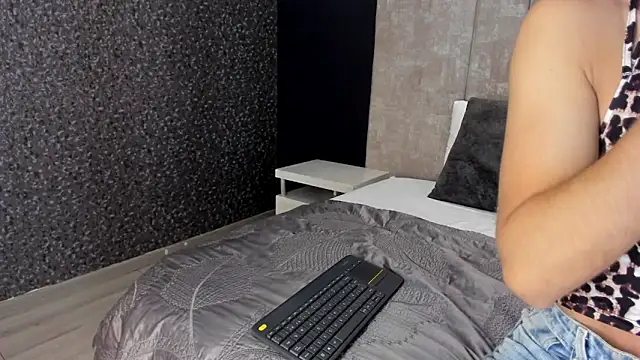 MaxiRogers online show from 2, 2, 2026