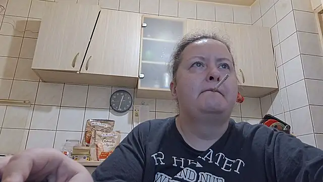 Snapshot of melissaBlessing chatting on 4, 4, 2026 melissaBlessing online show from 4, 4, 2026