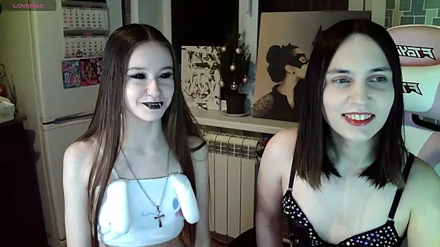 Snapshot of BlackHe4rts_ chatting on 27, 12, 2024 BlackHe4rts online show from 27, 12, 2024