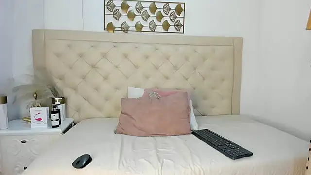 Snapshot of _chloe_adams chatting on 25, 2, 2025  chloe adams online show from 25, 2, 2025