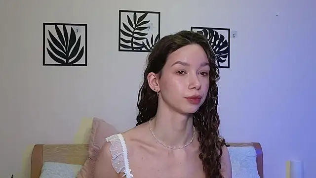 Snapshot of katycrown chatting on 25, 2, 2025 katycrown online show from 25, 2, 2025