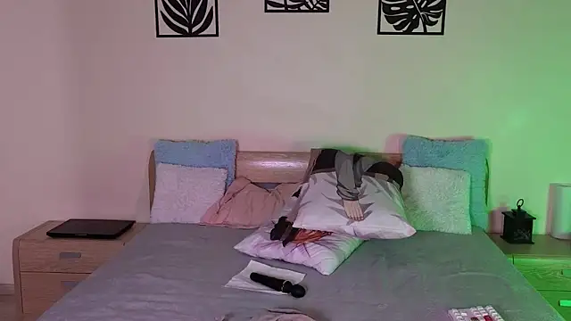 katycrown online show from 15, 9, 2025