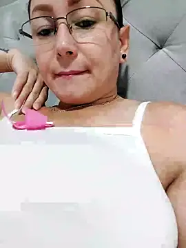 milly sanchez online show from 3, 6, 2026