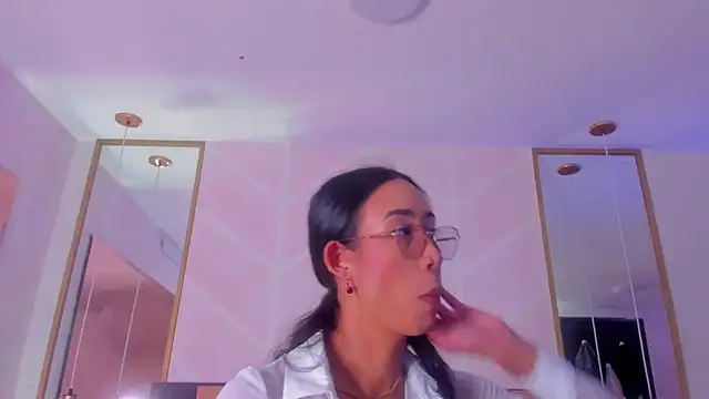 Snapshot of GabyPetit chatting on 12, 1, 2026 GabyPetit online show from 12, 1, 2026