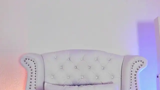 Snapshot of GabyPetit chatting on 6, 4, 2026 GabyPetit online show from 6, 4, 2026