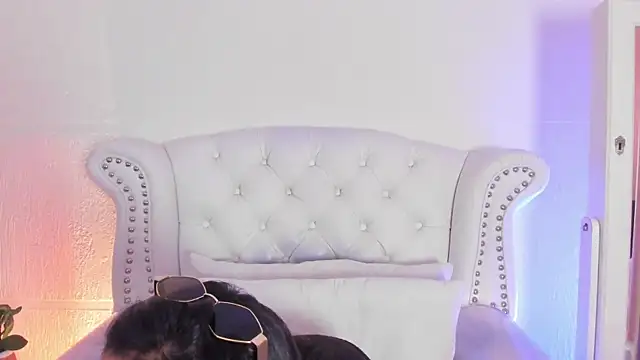 Snapshot of GabyPetit chatting on 8, 4, 2026 GabyPetit online show from 8, 4, 2026