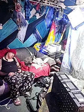 Boo-boo kittyfux online show from 10, 2, 2026