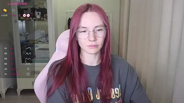 Snapshot of littlevildevil chatting on 17, 9, 2025 littlevildevil online show from 17, 9, 2025