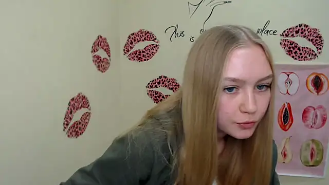 MademoiselleCl online show from 4, 1, 2025