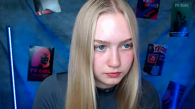 MademoiselleCl online show from 3, 10, 2025