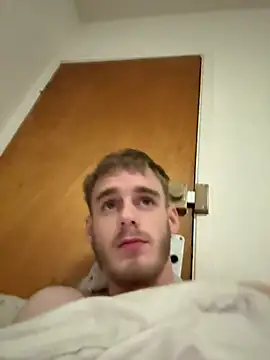 Snapshot of boyfr18 chatting on 3, 2, 2025 boyfr18 online show from 3, 2, 2025