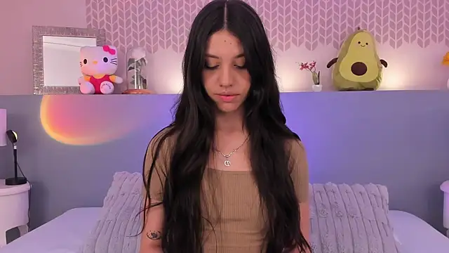 Snapshot of CheryelFox chatting on 14, 4, 2026 CheryelFox online show from 14, 4, 2026