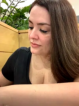 Sophie Eaton online show from 19, 9, 2025