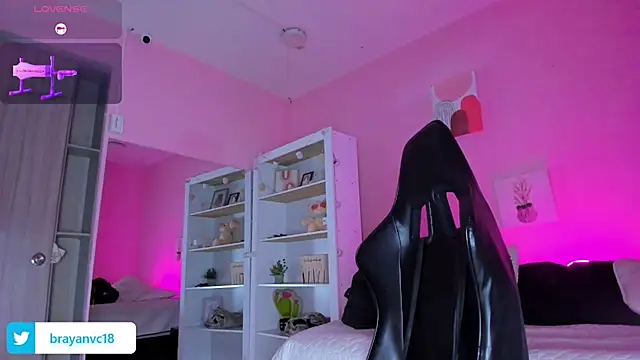 Ian Castillo  online show from 29, 9, 2025