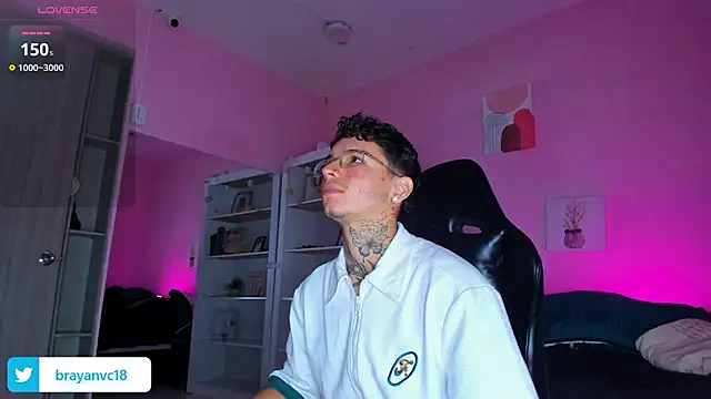 Ian Castillo  online show from 8, 10, 2025