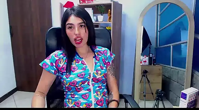 Snapshot of Mia_Charlothe chatting on 8, 1, 2025 Mia Charlothe online show from 8, 1, 2025