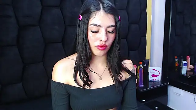 Snapshot of Mia_Charlothe chatting on 1, 2, 2025 Mia Charlothe online show from 1, 2, 2025