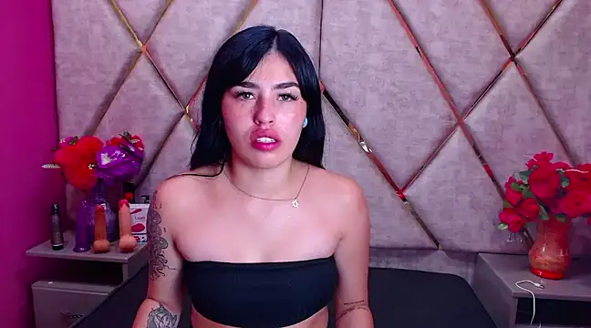 Snapshot of Mia_Charlothe chatting on 4, 3, 2025 Mia Charlothe online show from 4, 3, 2025