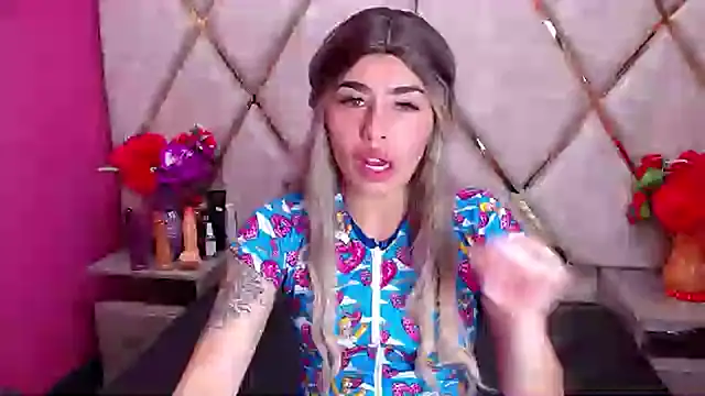 Snapshot of Mia_Charlothe chatting on 7, 3, 2025 Mia Charlothe online show from 7, 3, 2025