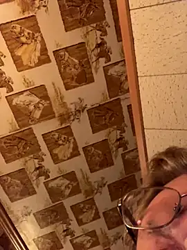 Snapshot of Tonybaloney1972 chatting on 10, 10, 2025 Tonybaloney1972 online show from 10, 10, 2025