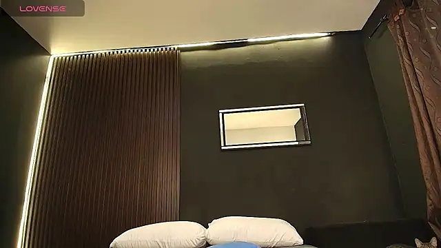 Aaron Jassell1 online show from 5, 3, 2025