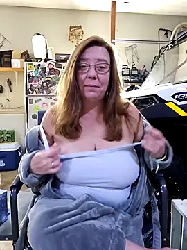 MsShelby40 online show from 12, 12, 2024