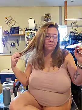 MsShelby40 online show from 3, 2, 2025