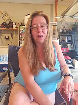 Snapshot of MsShelby40 chatting on 13, 6, 2026 MsShelby40 online show from 13, 6, 2026