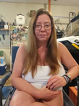 MsShelby40 online show from 5, 8, 2026