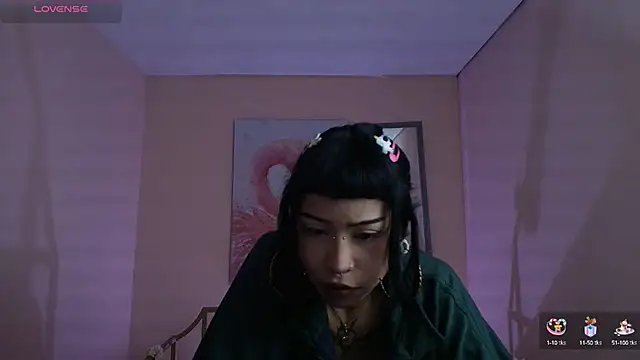 Snapshot of Violetta_Suky chatting on 10, 2, 2025 Violetta Suky online show from 10, 2, 2025